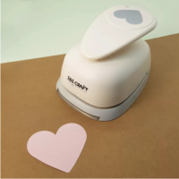 Perforadora artística 63 mm / 2,5" CORAZON - IBI CRAFT